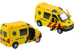 Ambulans leksaksbil 1:32 metall med ljus/ljud, friktionsdrift 3+