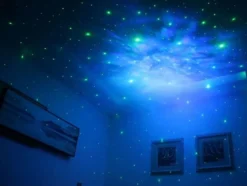 Astronautprojektor / Stjärnprojektor med fjärrkontroll
