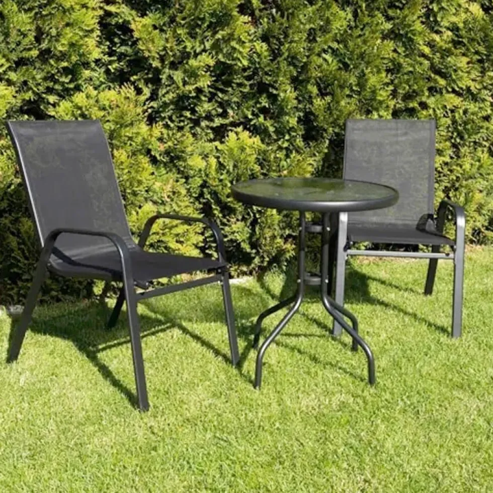 Balkongmöbelset med bord och stolar