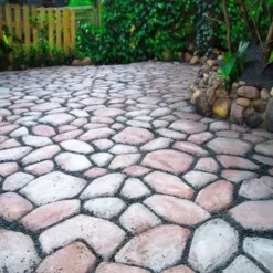 Betongform för gångplattor kattansikte 45x45x4,5 cm återanvändbar