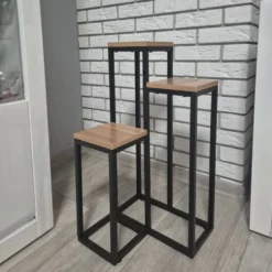 Blomsterställ 3 nivåer metall/MDF 67 cm svart 15 kg per hylla