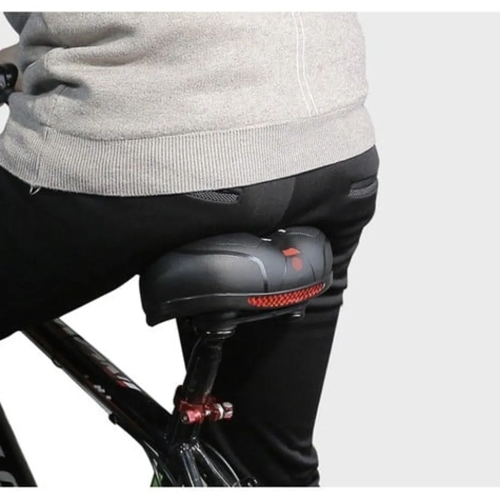 Cykelsadel med sätesskydd och reflex
