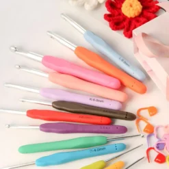 45-delar kit med virknålar, markörer, måttband - Knitting Kit