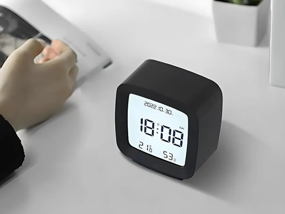 Digital väckarklocka LCD med datum, temperatur & luftfuktighet svart