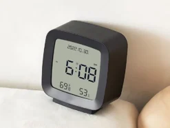 Digital väckarklocka LCD med datum, temperatur & luftfuktighet svart