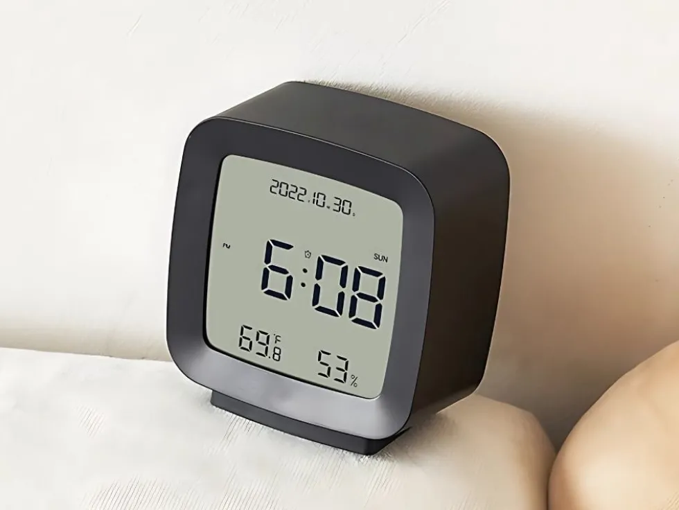 Digital väckarklocka LCD med datum, temperatur & luftfuktighet svart