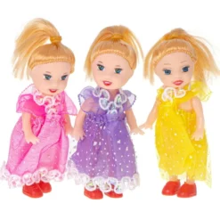 Dockhusdockor 10 cm 3-pack i plast med klänningar och röda skor