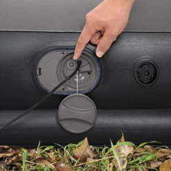 Dubbel luftmadrass 203x152x36 cm TriTech med USB-pump och kudde