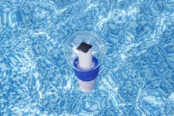 Flytande klor/bromdispenser solcell med LED för 7,6 cm tabletter