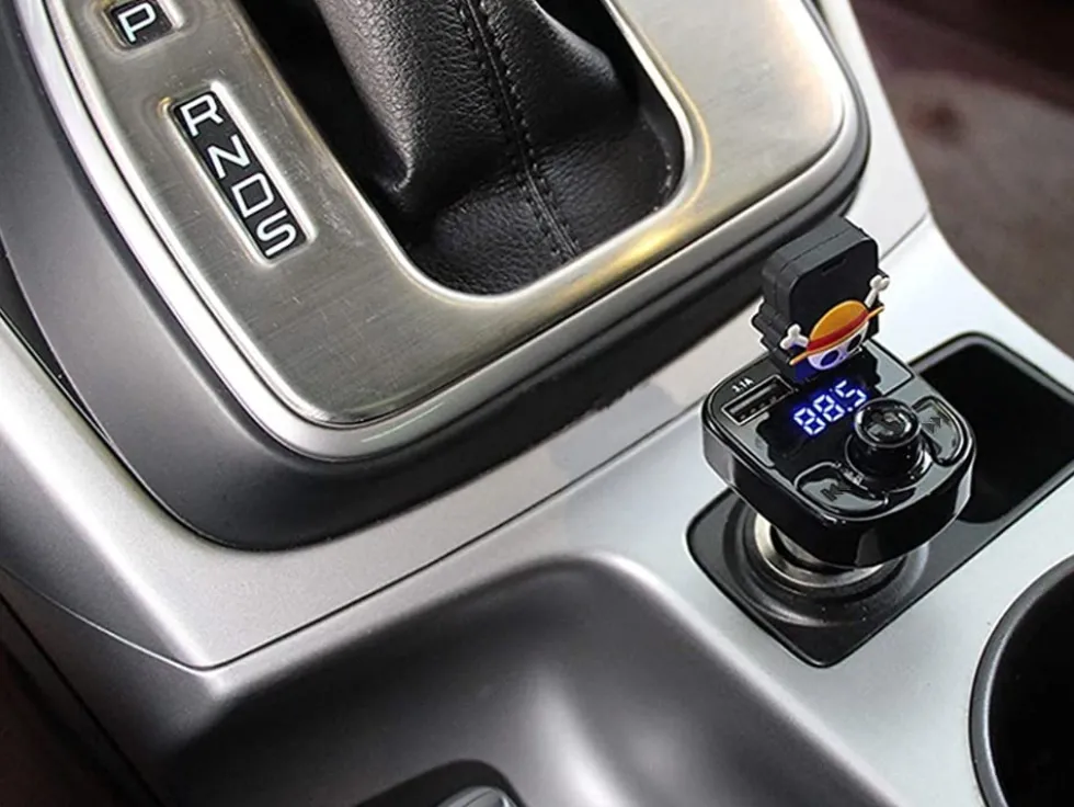 FM sändare X8 med bluetooth och handsfree