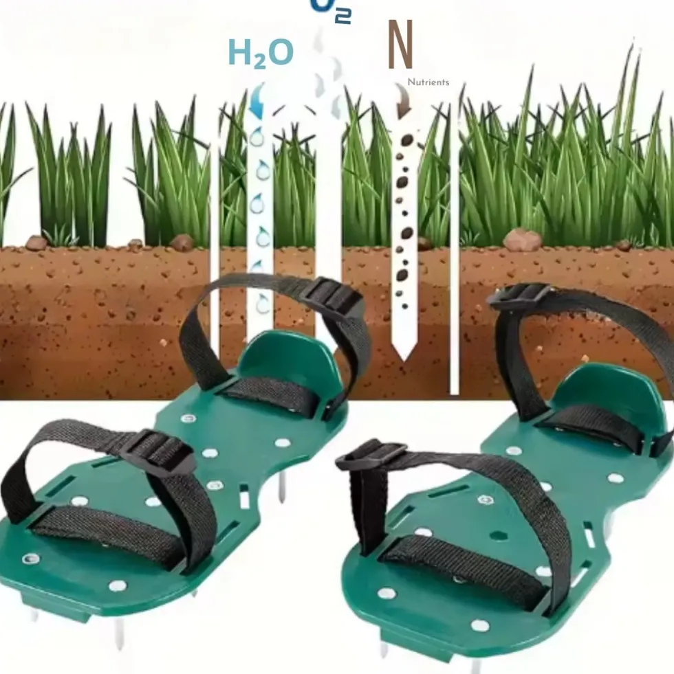Gräsmatteluftare aeratorskor med 4,2 cm stålpiggar, justerbara remmar