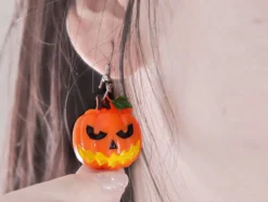 Halloween örhängen i plast 2-pack, välj motiv (spöke/pumpa/skelett)