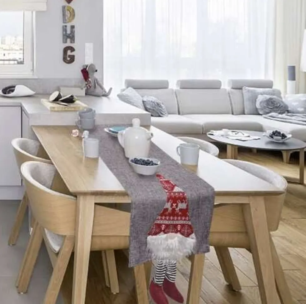 Julbordslöpare 180x33 cm polyester grå med tomtar röd/vit