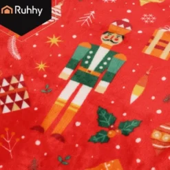 Julfilt 150x200 cm polyester röd/flerfärgad, maskintvätt 30°C