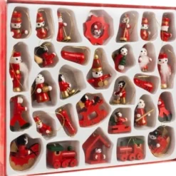 Julgranspynt i trä / Dekorationsfigurer 30-pack