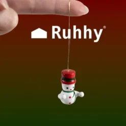 Julgranspynt i trä 10-pack röda julmotiv 2,5–3,5 cm