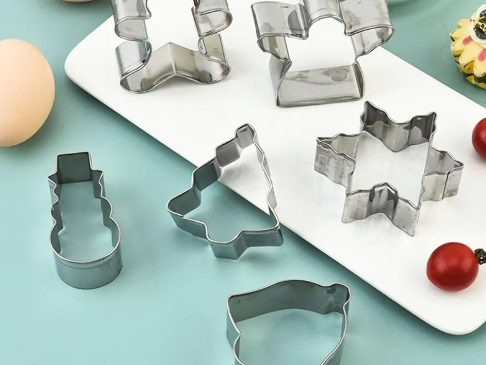 Juliga kakformar i stål 6-pack pepparkaksformar 6,5 cm