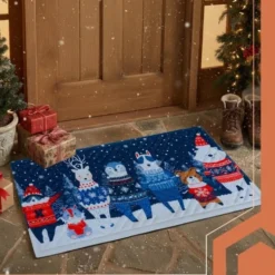 Julmatta dörrmatta 75x45 cm färgglad slitstark lätt att rengöra