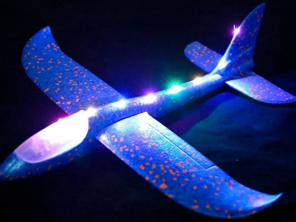 Kastflygplan med LED för barn 47 cm