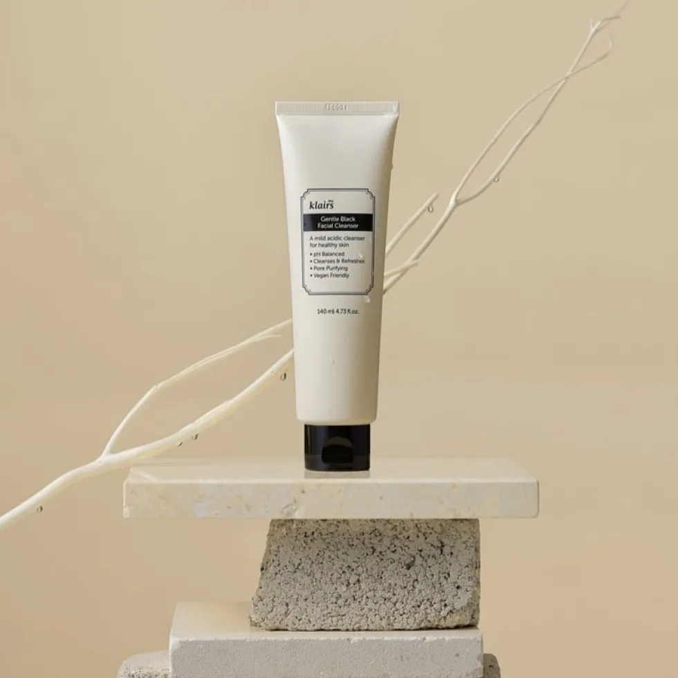 Klairs Gentle Black Facial Cleanser 140ml