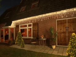 LED ljusgardin icicle 300 LED kallvit 10,4 m vit kabel 8 lägen