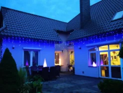 LED ljusgardin icicle 300 LED kallvit 10,4 m vit kabel 8 lägen
