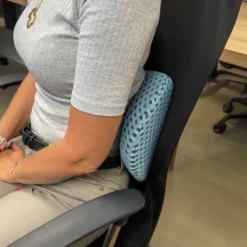 Ländryggskudde i minnesskum för ergonomiskt stöd