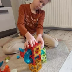 Magnetic tiles 75 delar / Magnetiska byggklossar för barn