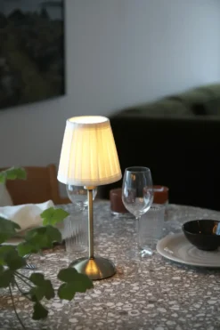 Markslöjd Anno uppladdningsbar bordslampa