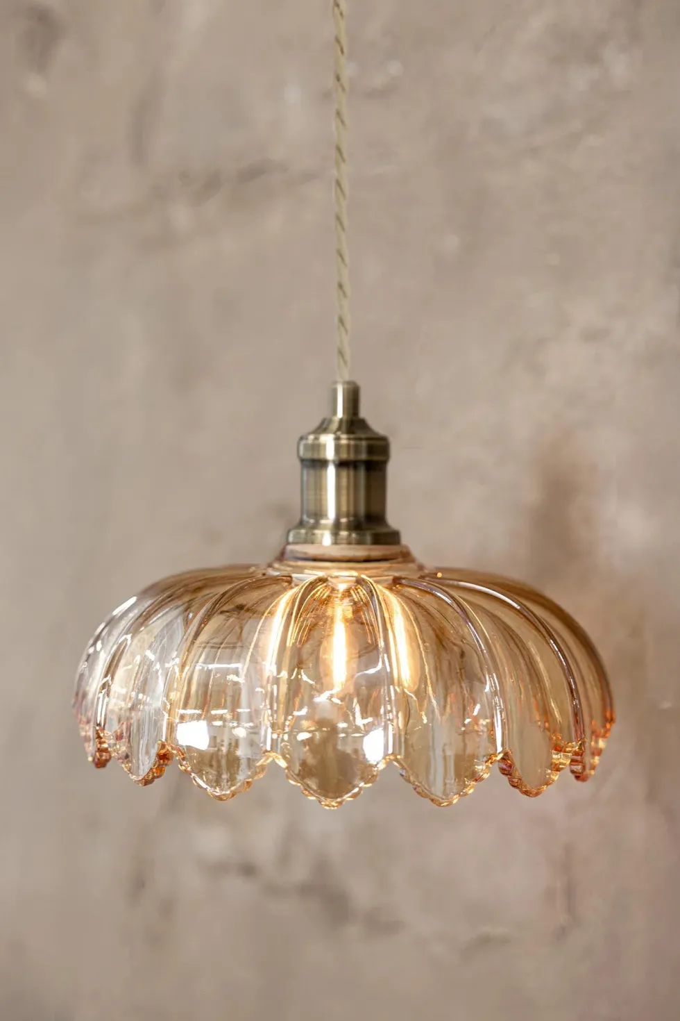 Markslöjd Kurage Taklampa Bärnsten
