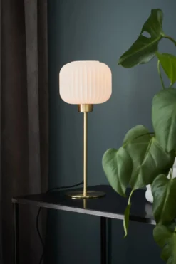 Markslöjd Sober bordslampa mässing