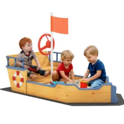 Outsunny träsandlåda för barn, Galleon-design, med 2 steg, bänk med förvaring, flagga och hjul, trädgårdssandlåda för barn 3+ år, 158x78x45,5 cm, naturfärgad