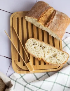Pebbly - skärbräda med toasttång i bambu, set 26 x 20 cm