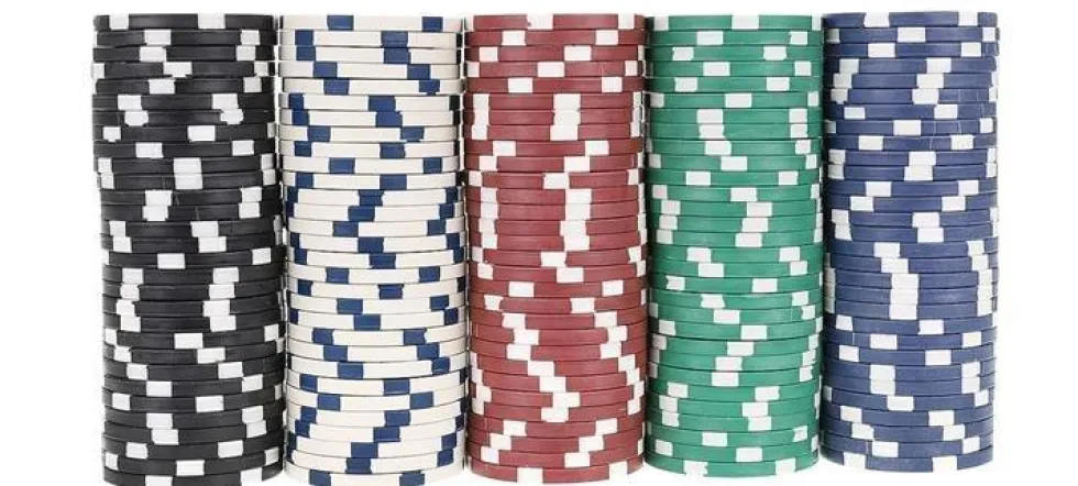 Pokerset med 300 marker och väska