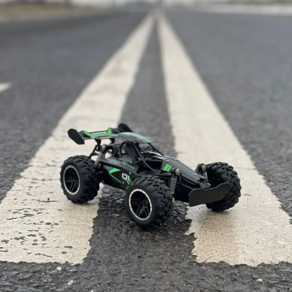 Radiostyrd Crawler Off-Road bil i skala 1:18