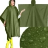 Regnponcho PVC grön 127x100 cm unisex med knappar