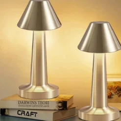 Retro Uppladdningsbar Bordslampa i Metall Dimbar Silver