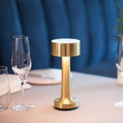 Retro Uppladdningsbar Bordslampa av Metall Dimmer Koppar