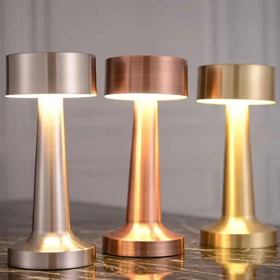 Retro Uppladdningsbar Bordslampa av Metall Dimmer Koppar