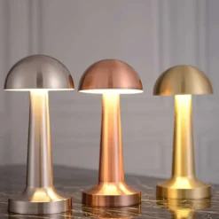 Retro Uppladdningsbar Bordslampa av Metall Dimmer Guld
