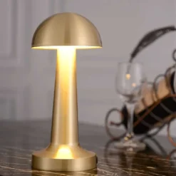 Retro Uppladdningsbar Bordslampa av Metall Dimmer Guld