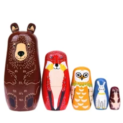Ryska dockor / Matryoshka i trä med skogsdjur