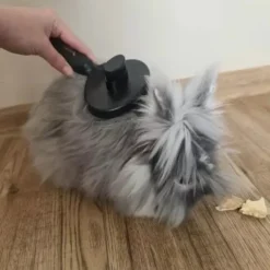 Självrengörande pälsborste med knapp för hund, katt och kanin svart