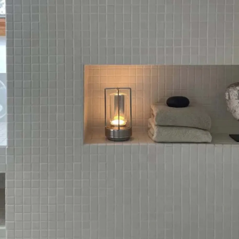 Sladdlös LED Lampa - Uppladdningsbar Bordslampa i Metall Lykta Silver