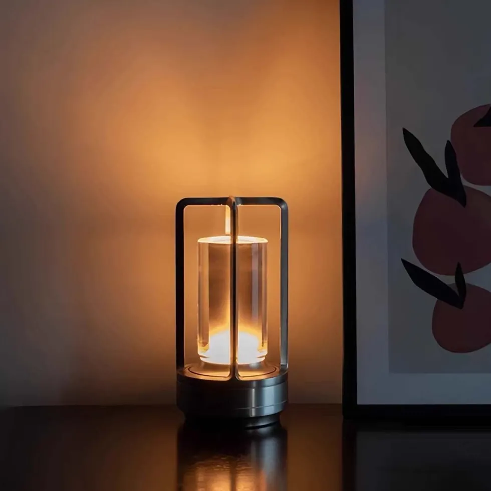 Sladdlös LED Lampa - Uppladdningsbar Bordslampa i Metall Lykta Silver