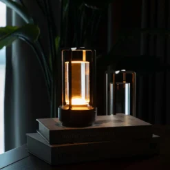 Sladdlös LED Lampa - Uppladdningsbar Bordslampa i Metall Lykta Svart