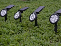 Solcellslampa utomhus LED RGBW IP55 med skymningssensor 42 cm