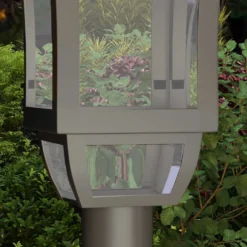 Trädgårdslampa med 6 timmars batteritid och markförankring, Tillverkad av ABS och polykarbonat, 15x15x127 cm, Svart