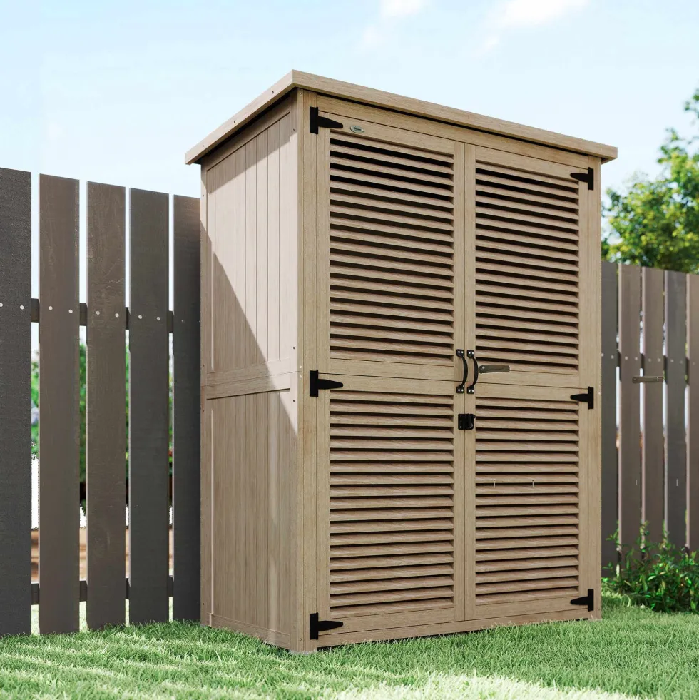 Trädgårdsskjul 0,83 m² 127x65x168 cm med 2 lamelldörrar, 2 hyllor, 2 handtag och naturligt vattentätt tak