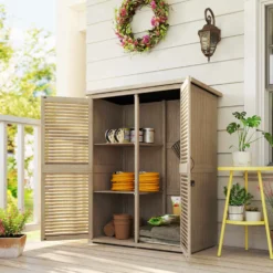 Trädgårdsskjul 0,83 m² 127x65x168 cm med 2 lamelldörrar, 2 hyllor, 2 handtag och naturligt vattentätt tak